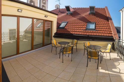 Hostal Penzion Longus
