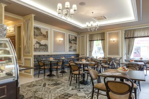Hostal Penzion Longus