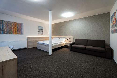 Hostal Penzion Dionysos Pod Kartouzkou