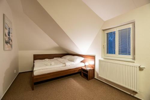 Hostal Penzion Dionysos Pod Kartouzkou