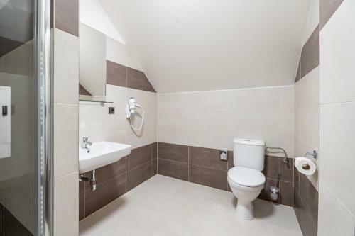 Hostal Penzion Dionysos Pod Kartouzkou