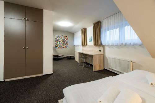 Hostal Penzion Dionysos Pod Kartouzkou