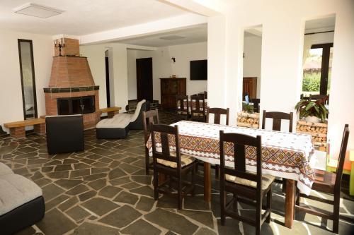 Hostal Casa Din Podee