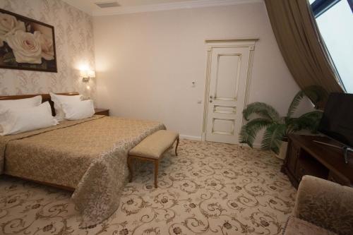 El Paraiso Hotel