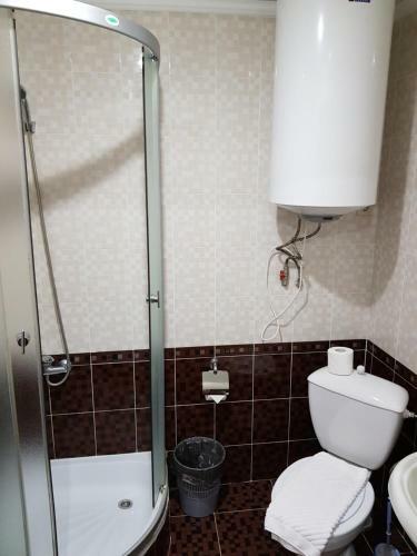 Ev Roshel Hotel