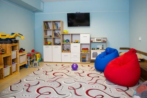 Ev Roshel Hotel