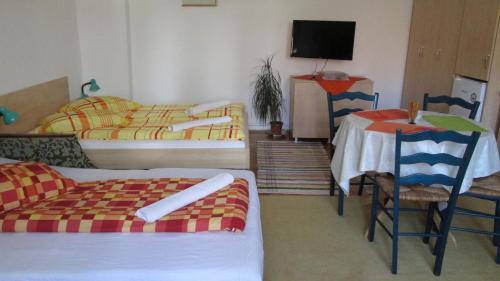 Garden City Apartment