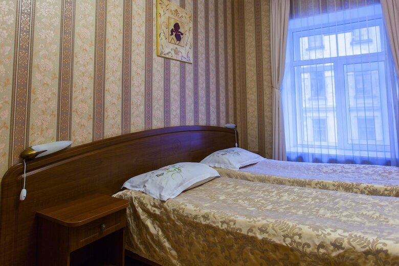 Hostal Zlatoust Hotel