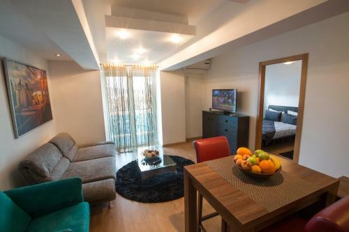 Nana Apartments