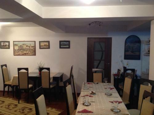 Hostal Pensiunea Kenza