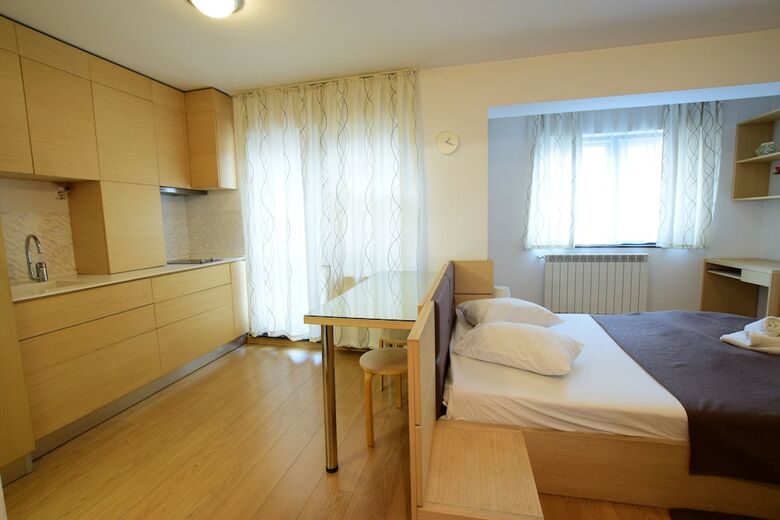 Aparthotel Decebal Residence Apartments