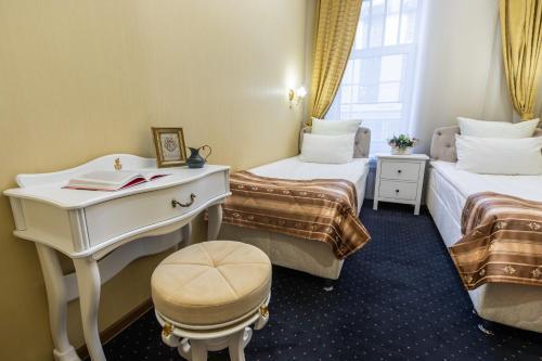 Pilau Business Hotel