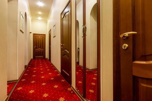 Pilau Business Hotel