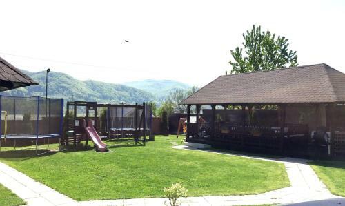 Hostal Pensiunea Camena