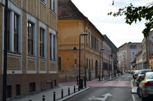 Old City Apart