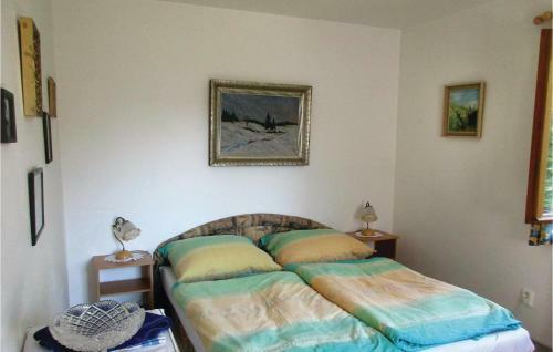 Three-bedroom Holiday Home In Velke Popovice