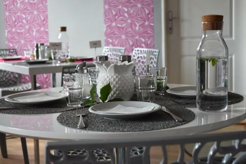Hostal Pension Vila Hana
