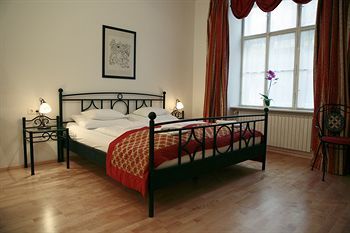 La Scala Apartments