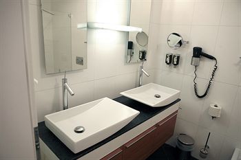 La Scala Apartments