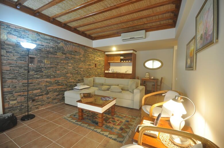 El Vino Hotel Suites