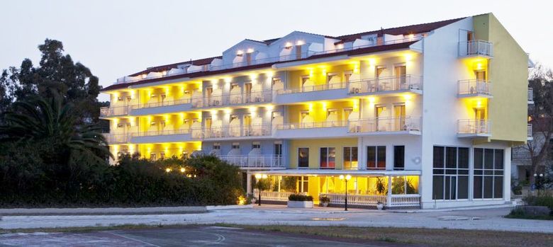 Summery Hotel