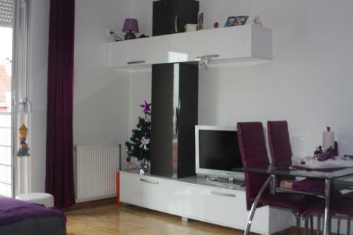 Apartamento Ljubi?asti Raj Studio