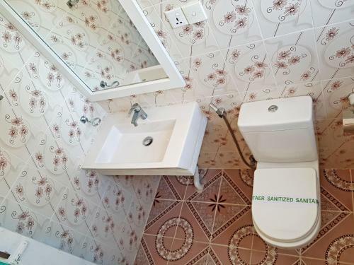 Hostal Neela's Guest House-hikkaduwa Beach