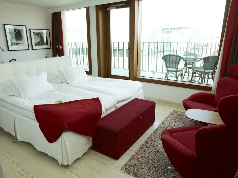Avalon Hotel