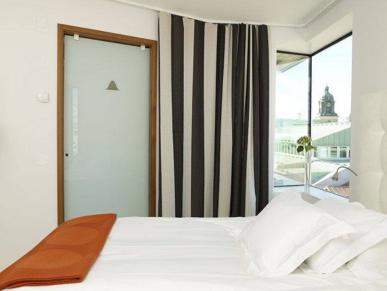 Avalon Hotel