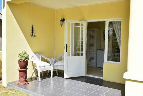 Hostal Mandalay Guest House Plettenberg Bay