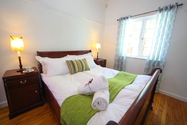 Hostal Hunneyball House
