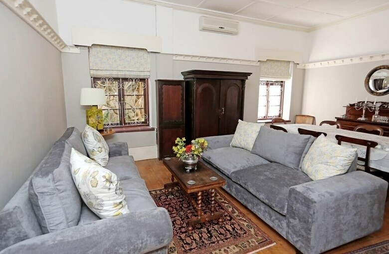 Hostal Newington Place