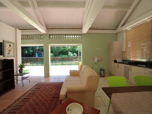 Hostal Fifteenon Orange Guest Lodge