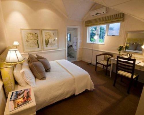 Hostal Roodenburg House