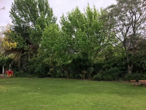 Hostal Jardin De Fees