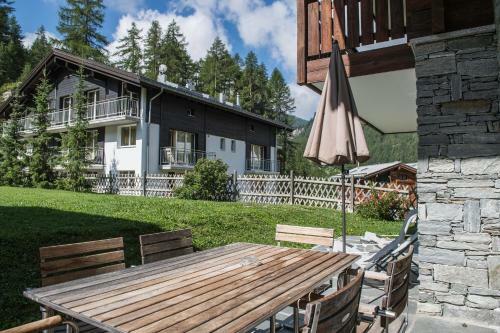 Apartamentos Chalet Monte Cristo