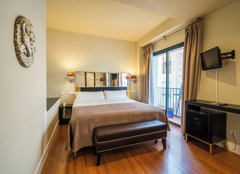 Hotel Yit El Postigo