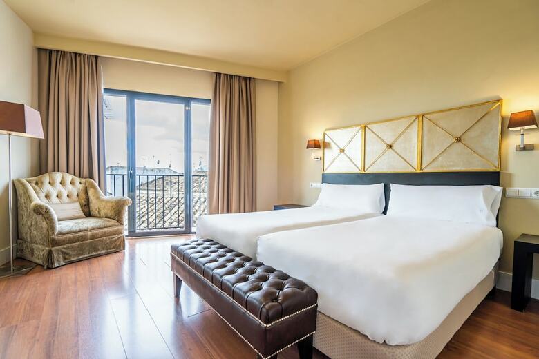 Hotel Yit El Postigo