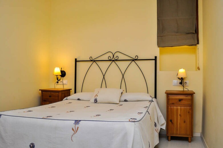 Hostal Pensi�n Montore�a