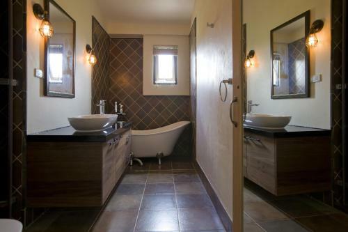 Sunnylands B&B