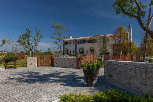 Sunnylands B&B