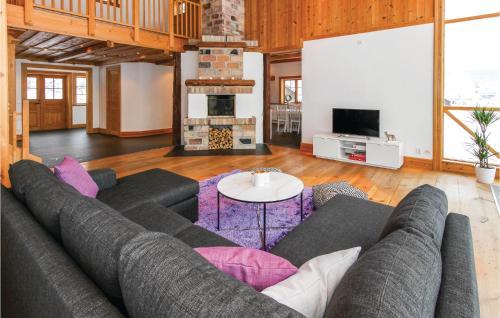 Two-bedroom Holiday Home In Jarvso