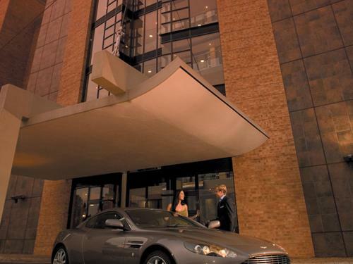 Weom Apartments