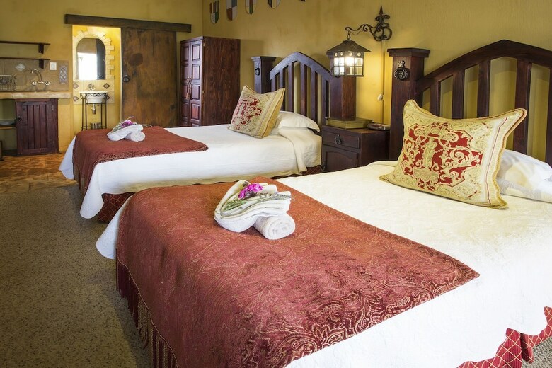 Hostal De Ark Guest House