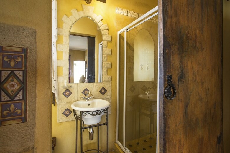 Hostal De Ark Guest House