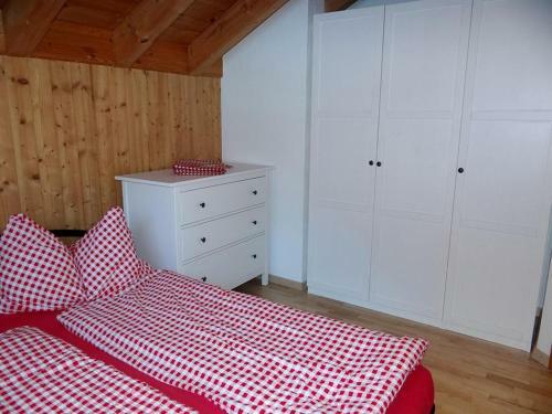 Apartamento B�hl 13