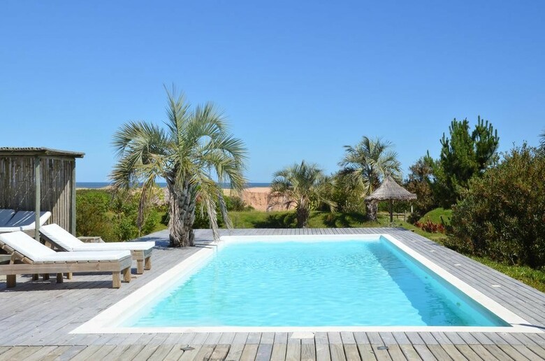 Casa Suaya Hotel