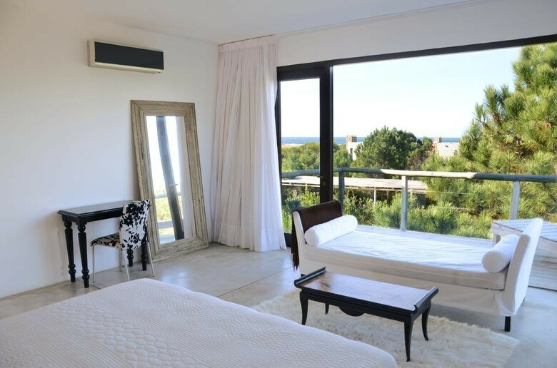 Casa Suaya Hotel