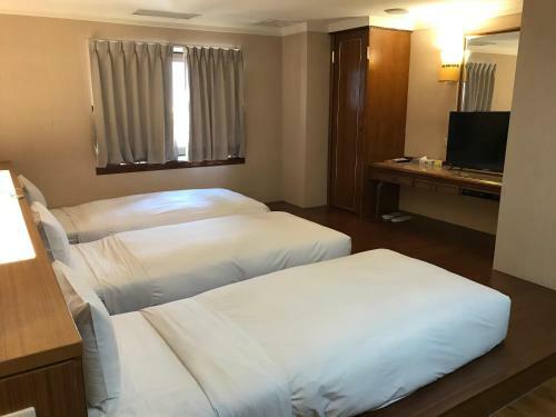 Tapeng Bay Holiday Hotel