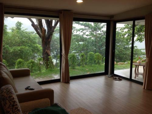 Anatta The Cliff House